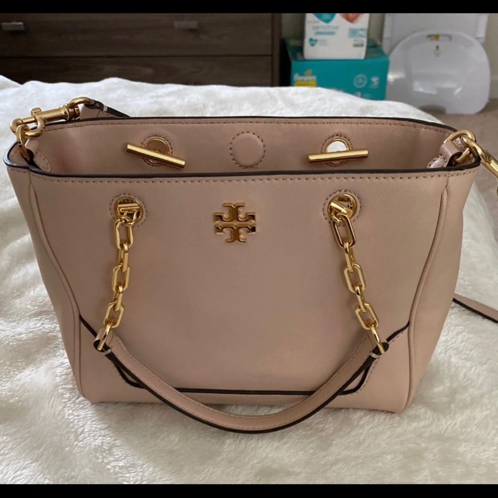 Tory Burch Carter Small Tote 💕SOLD💕